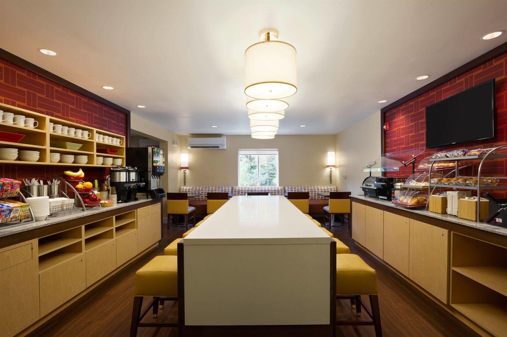 Mainstay Suites Salt Lake City Fort Union Мидвейл Экстерьер фото